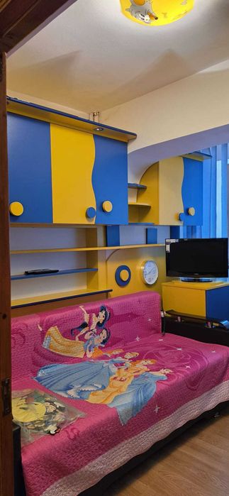Inchiriez apartament