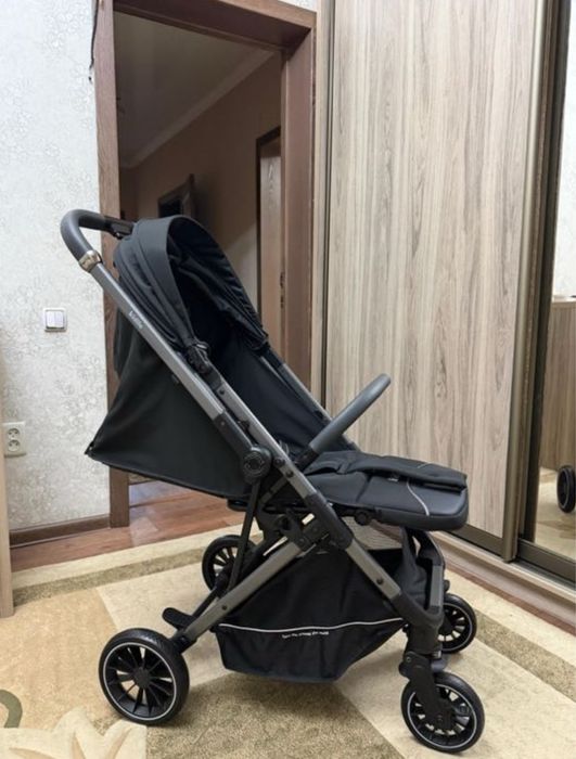 Перекидная коляска Kidilo черная