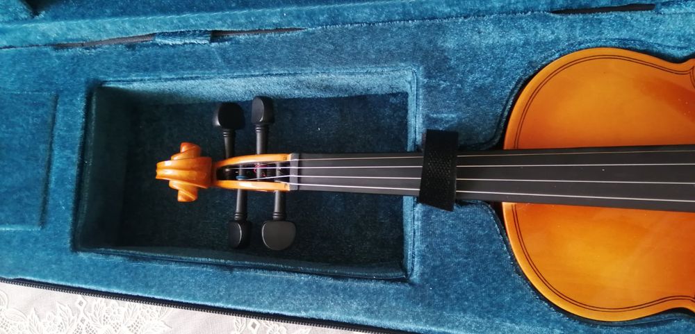 Цигулка Forenza Italia. Чисто нона. Нов внос. Може да се плати с Револ