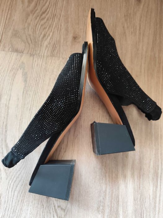 Дамски обувки от естествена кожа