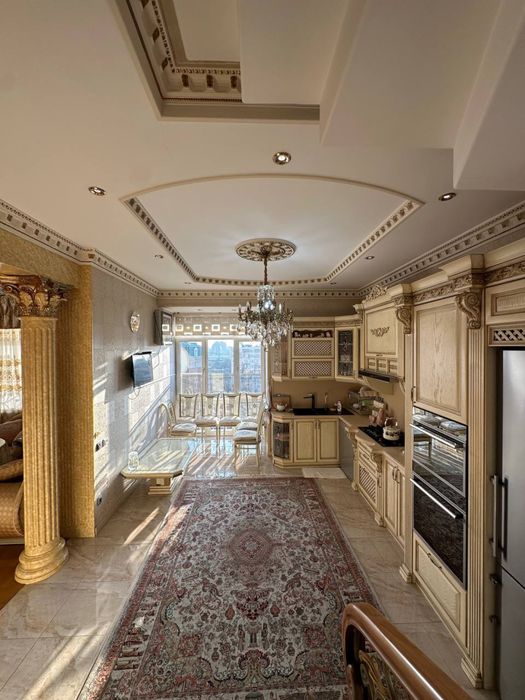 Продаётся 3 комнатная квартира на Ойбеке