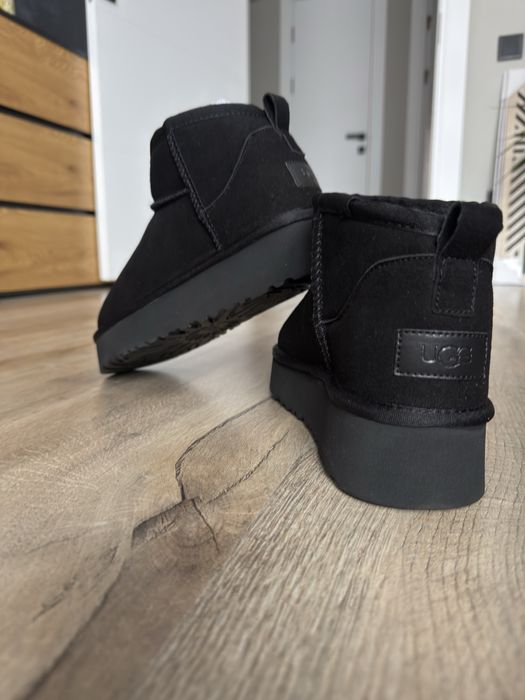 UGG mini platform
