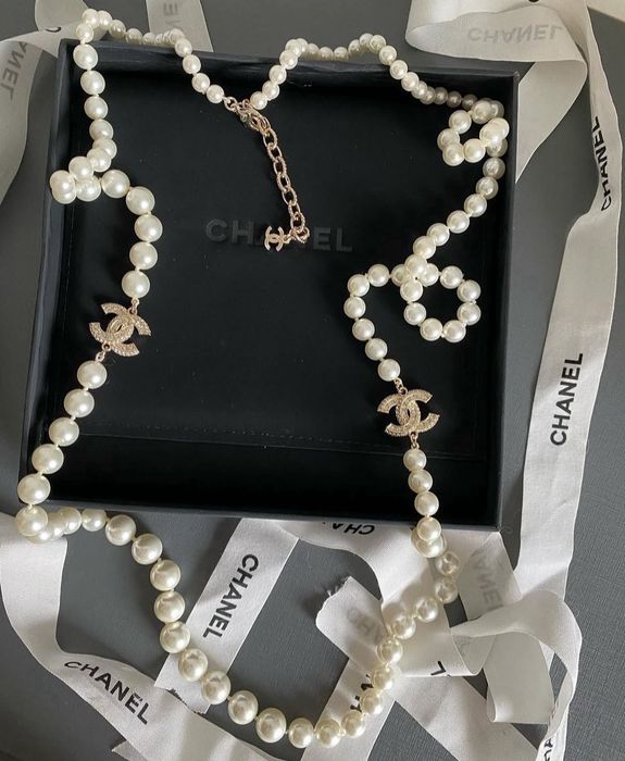 Перлено колие CHANEL