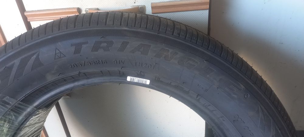 Продам два балона новых на 16