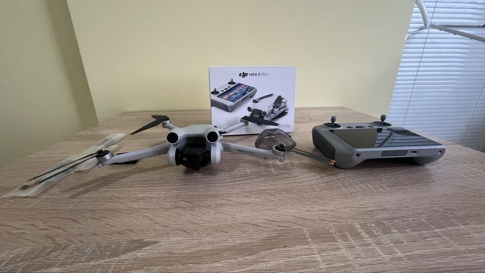 Дрон DJI Mini 3 Pro + 64 GB SD карта