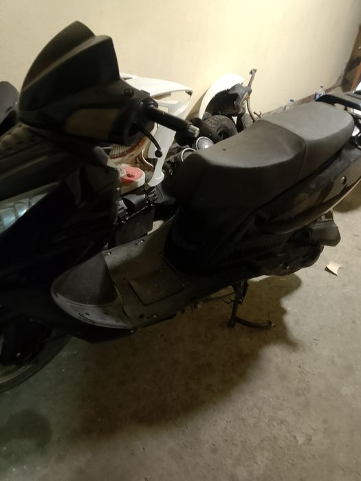 Real moto skuter sotiladi