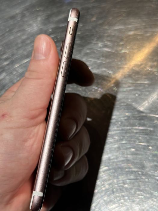 Продам iPhone 7 32g/100%