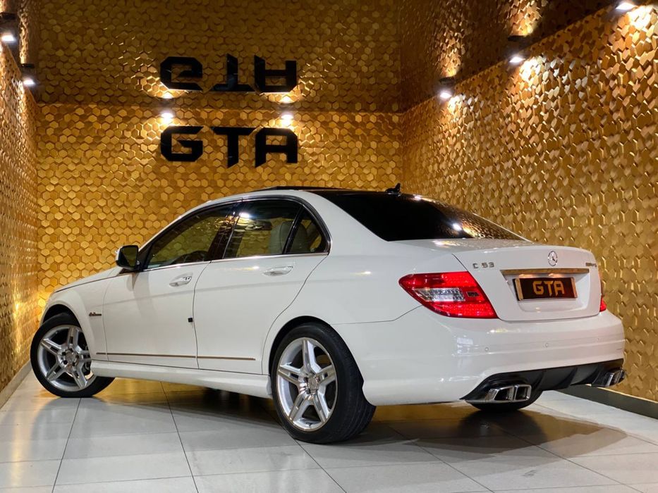 W 204 (C 200) Mercedes Benz