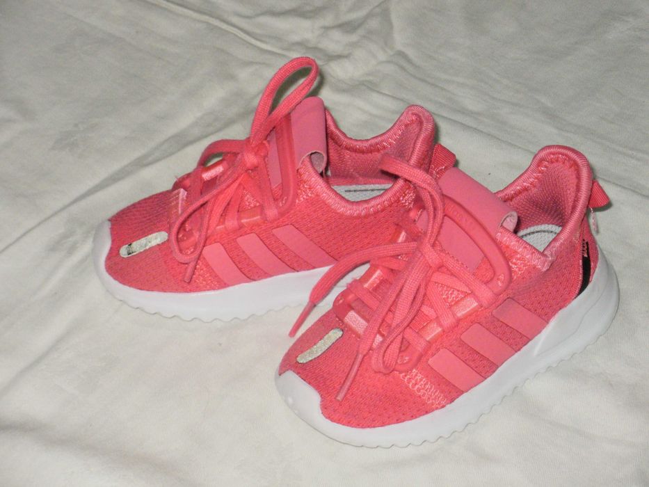 ADIDAS оригинални детски маратонки 22