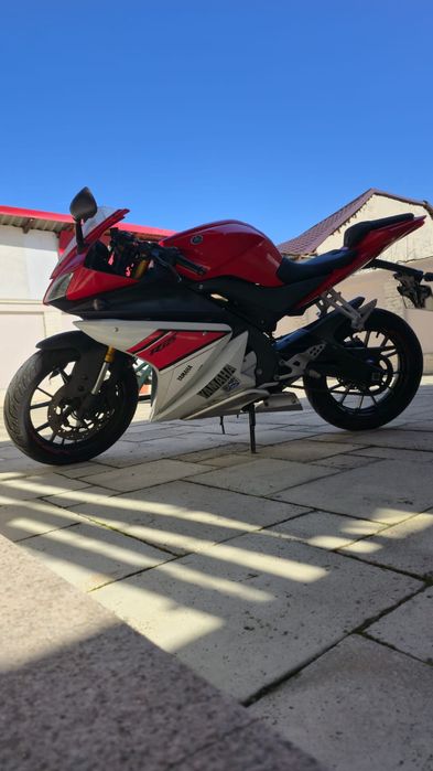 Motocicleta Yamaha R 125