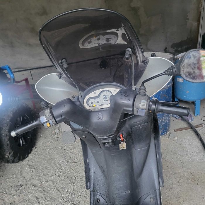 Scuter Peugeot Elyseo 125