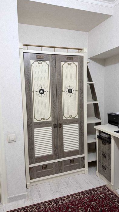 Шкаф б/у состояние отличное 100х50х210