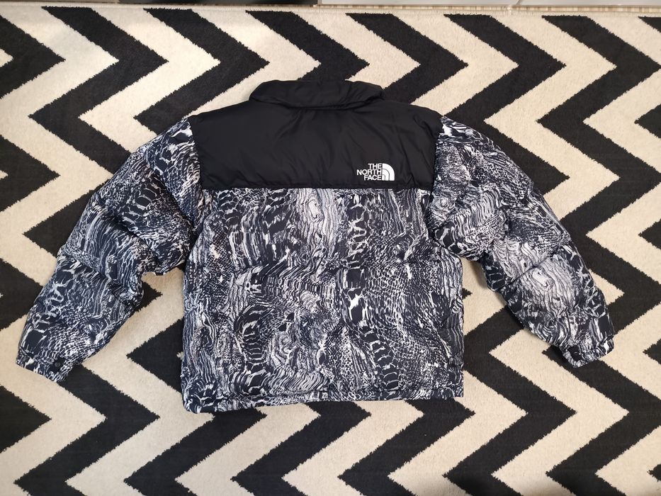 Geaca / Originala / The North Face / M / TNF NUPTSE 700