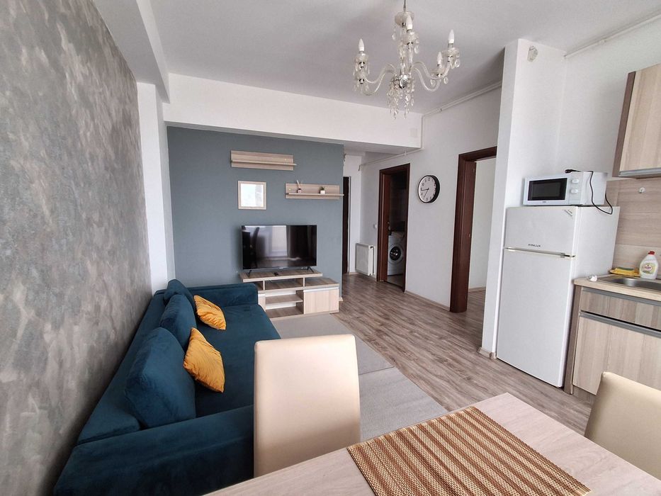 Inchiriez apartament
