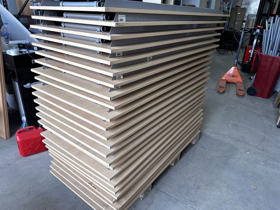 Разтегателна маса с метална конструкция 160х80 см –