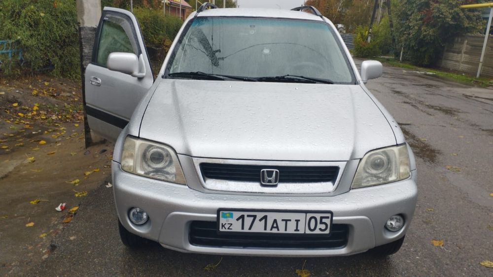 HONDA CR-V 2.0 обьем в отличном состоянии