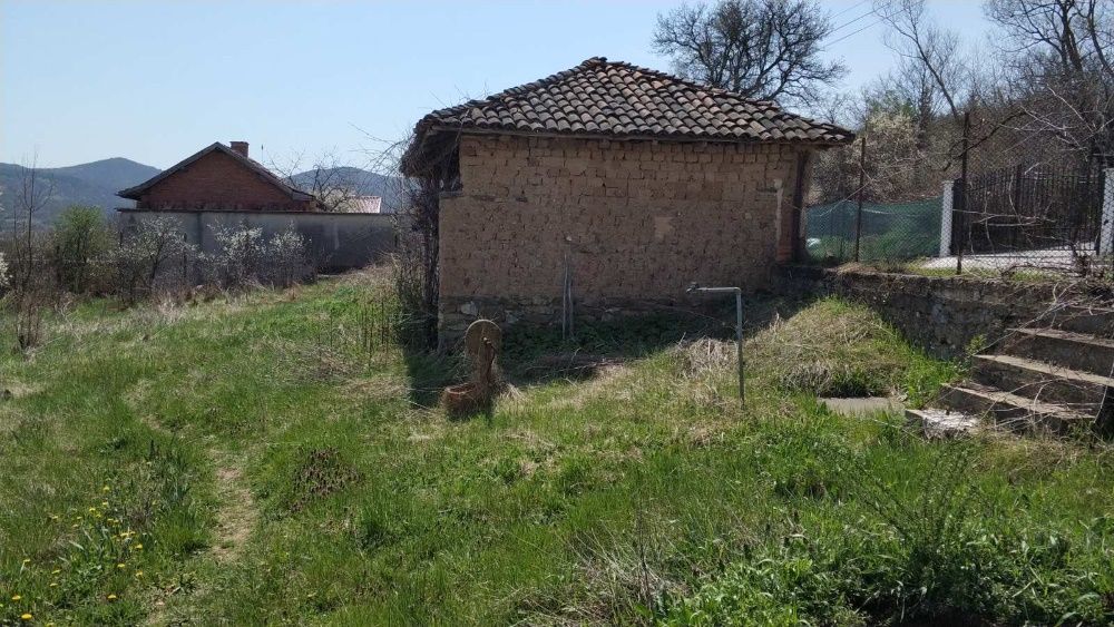 Продава се Парцел в Казанлък - 600 кв.м за 28 €/кв.м - Снимка #1