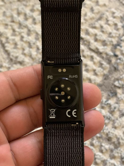 Activity Fitness Tracker - Умный фитнес-браслет