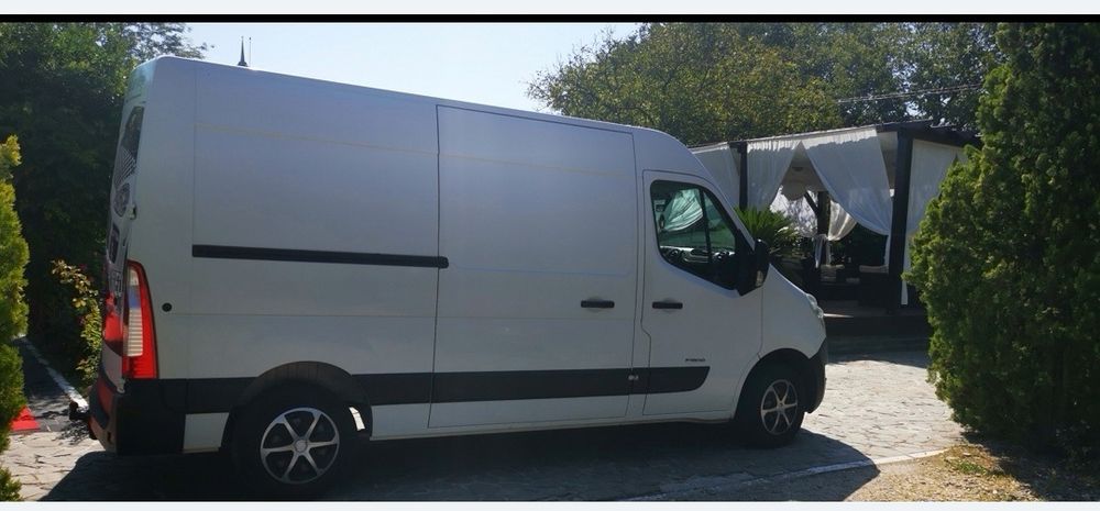 Vând Renault master 3