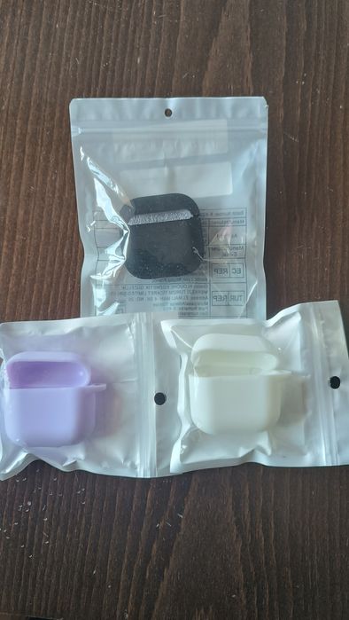 Силиконови калъфи за Airpods 4