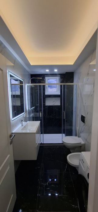 Închiriez apartament 3 camere în Complex Eroilor