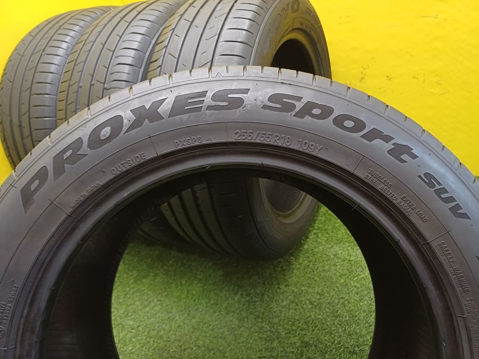 Шины 255 55 R18 Toyo комплект