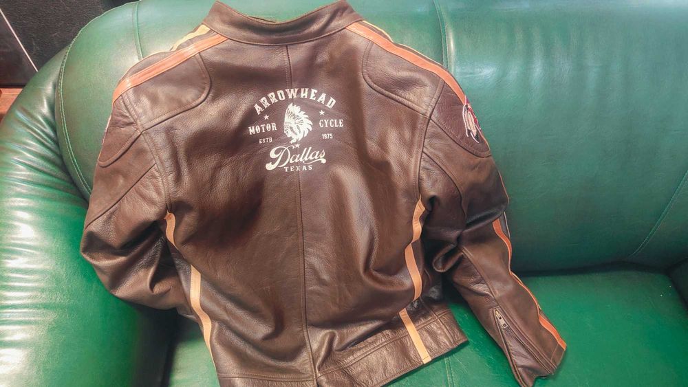 Мото яке Ducati / Dainese- cofe racer -2бр.- чисто нови.