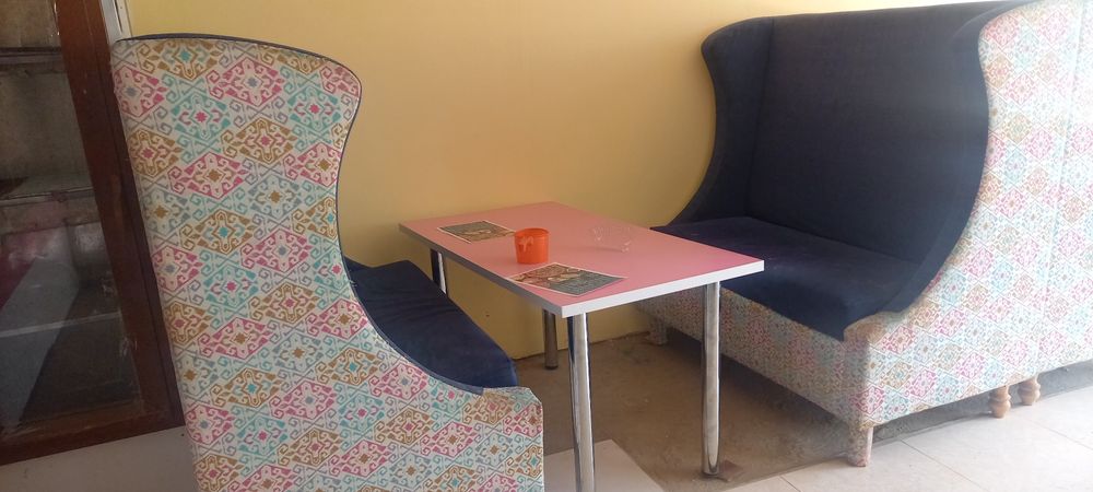 Devan kreslo kafe choyxonalarga