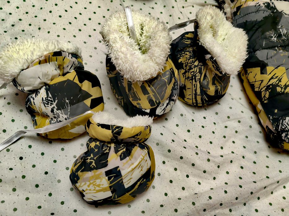 Топъл ескимос / космонавт, ботушки и ръкавички р-р 62-68