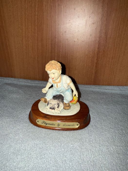 Фигура Бисквитен порцелан - от серията Леонардо - Colection Leonardo