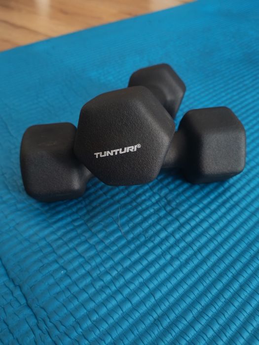 Gantere 2 x 2 kg, neopren, stare impecabila