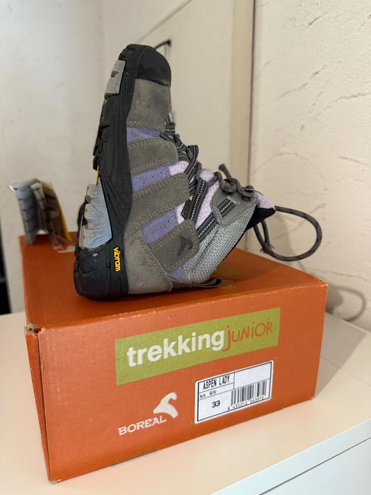 Туристически обувки  BOREAL