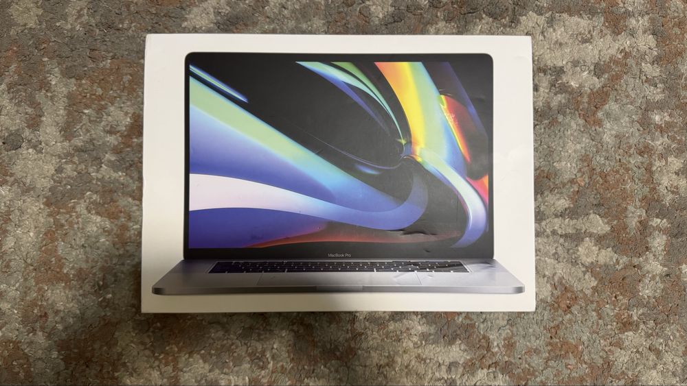 Macbook Pro 2019 Intel I7 32GB RAM 512SSD 16”