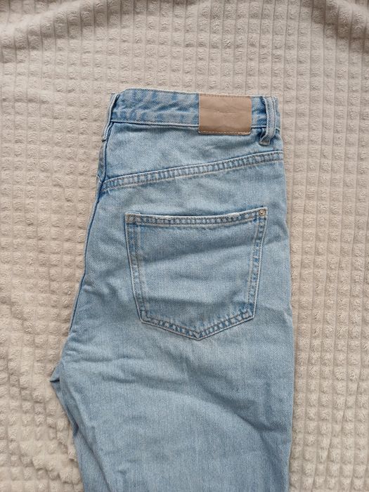 Широки дънки тип mom fit