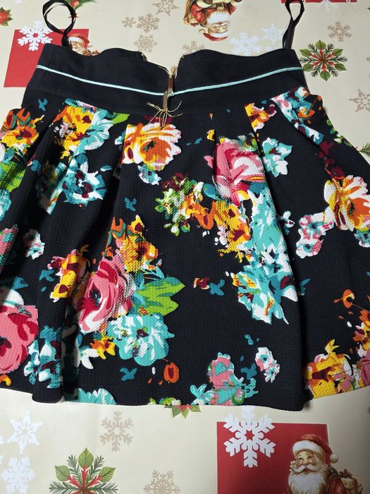 Salopetă ,damă fustă si rochiță Lot 50 lei