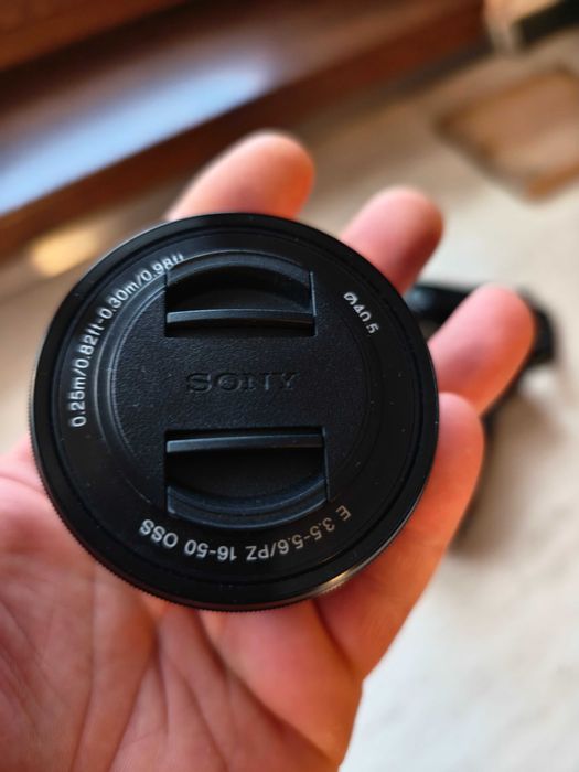 Sony a6100 + аксесоари