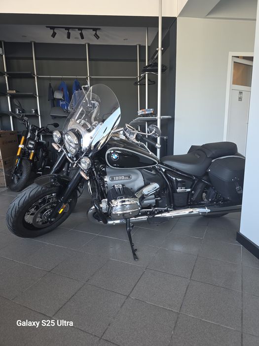 BMW R18 First Edition