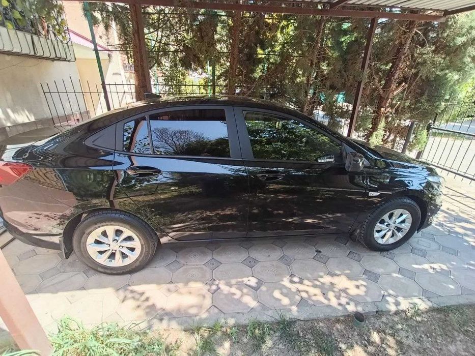 Chevrolet Onix sotiladi
