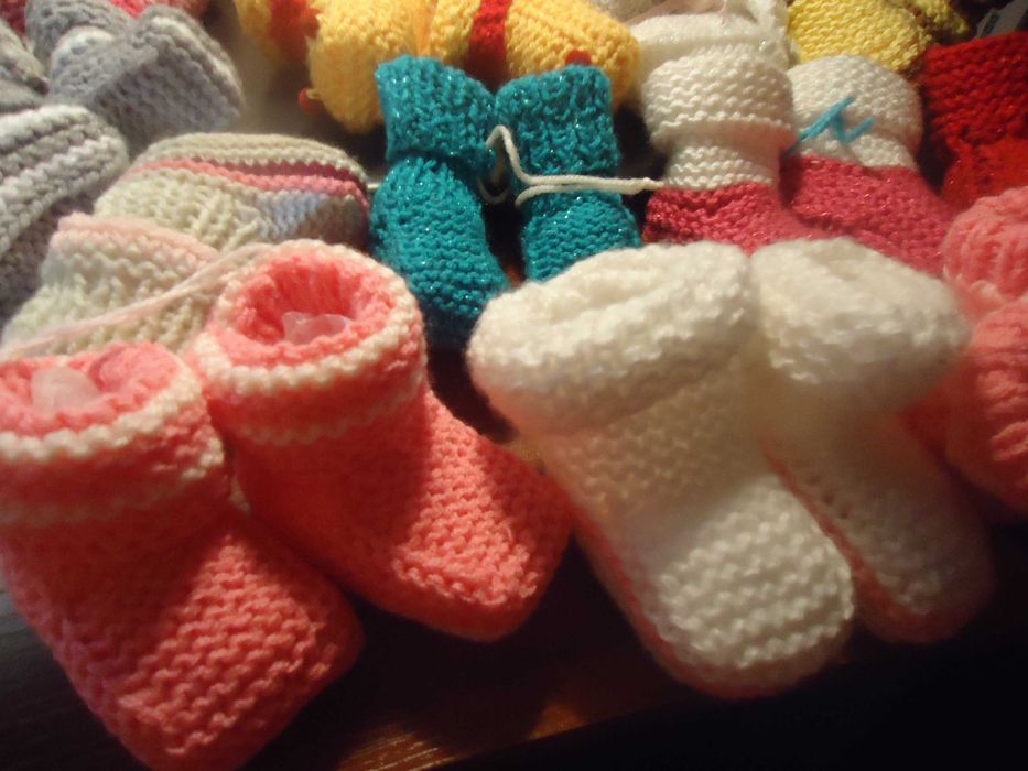 пинетки -сапожки малышам (ручная работа)
