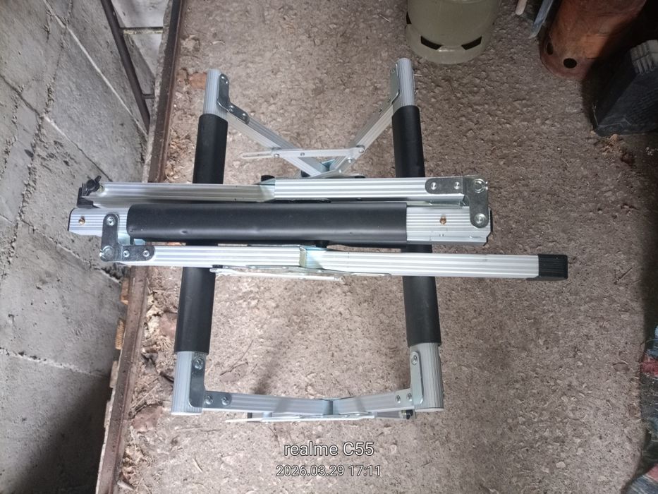 Стойка за къмпинг хладилник