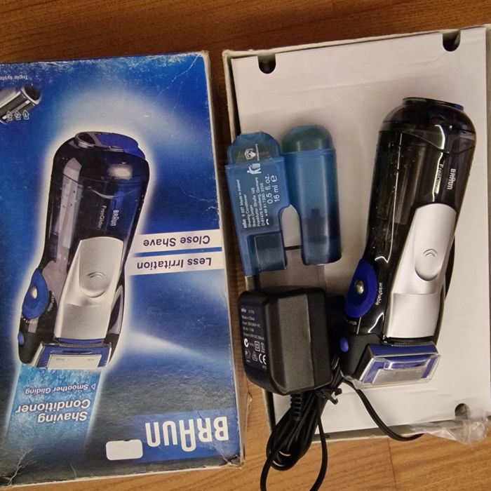 Aparat de ras Braun 6610 FreeGlider +Cartuse Nou Anti Iritation