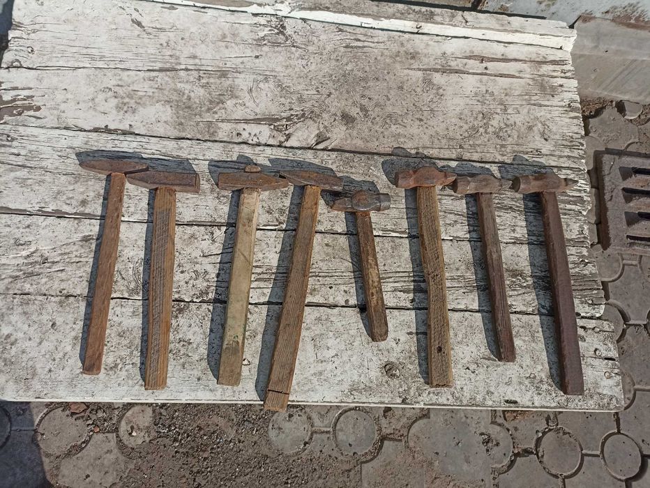 Продам молотки                 .