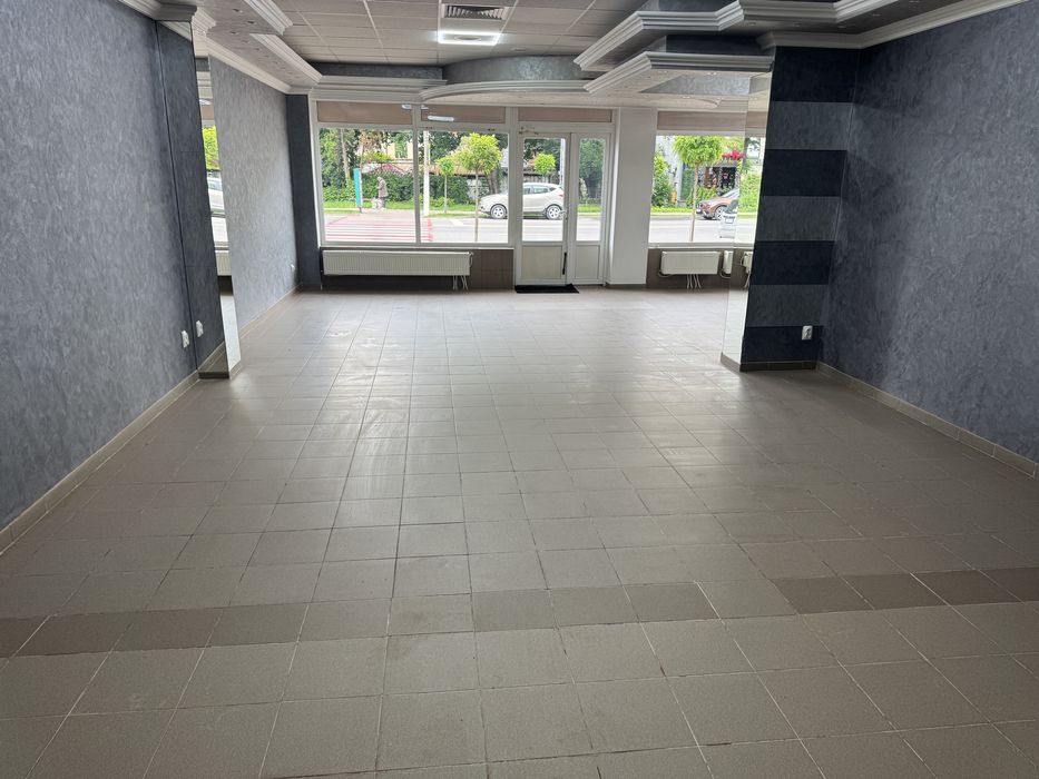 Spațiu comercial de închiriat
