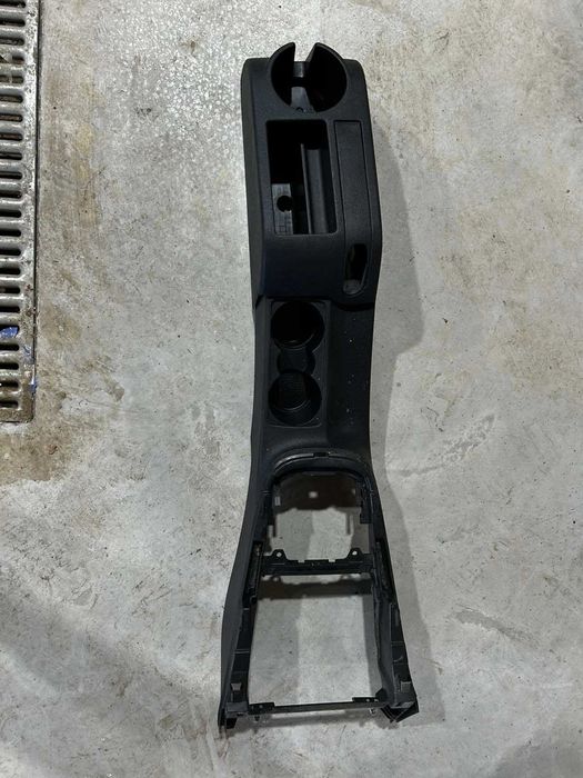 Барче средна конзола Volkswagen Golf VI 2008-2016