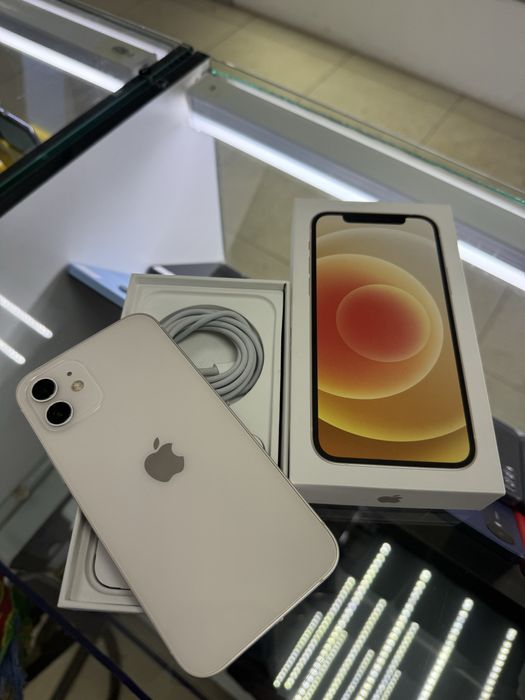 Продам айфон 12 в идеальном состоянии