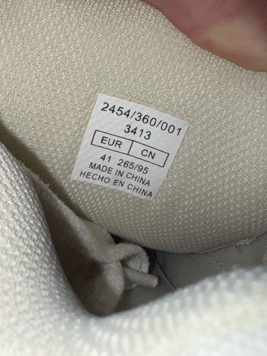 Adidasi sport si papuci de fotbal