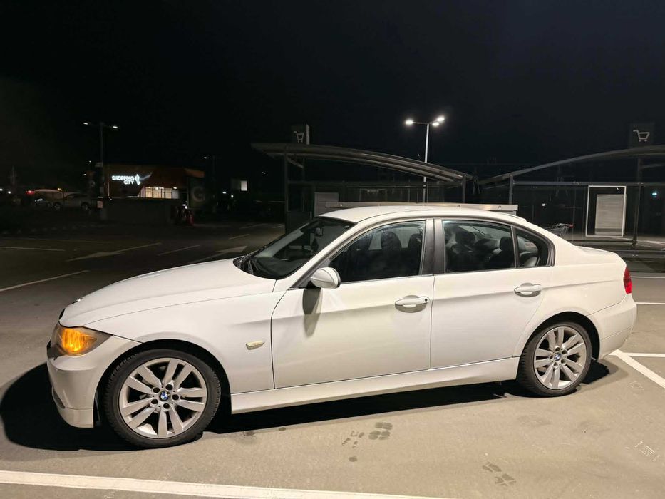 BMW Seria 3 320dA e90