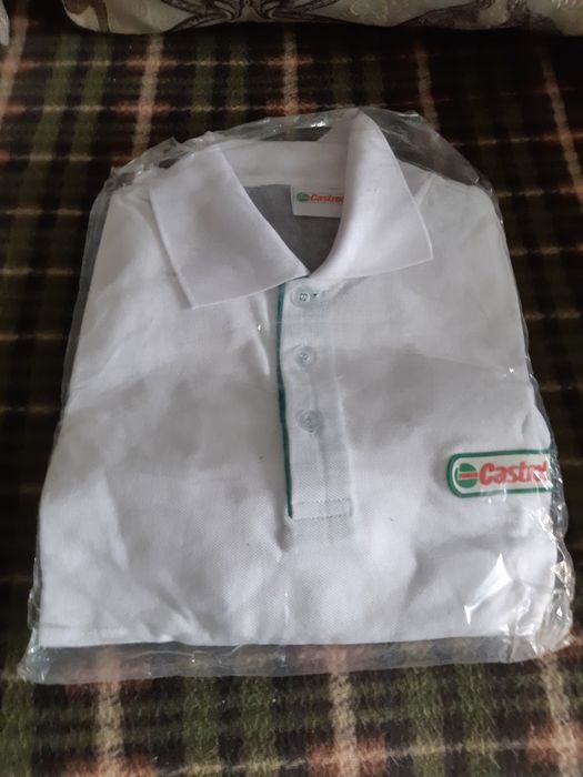 Продам куртки,рюкзаки, футболки