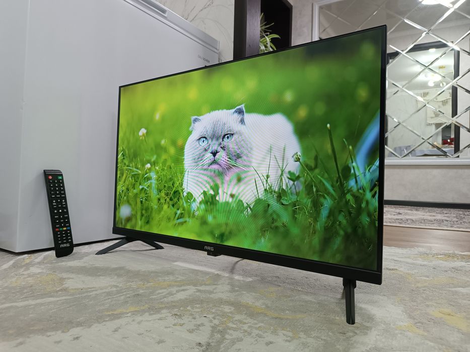 Телевизор ARG Smart TV + Коробка и пульт.