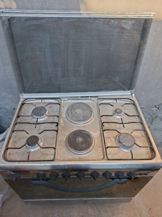 Indesit gazplita sotiladi